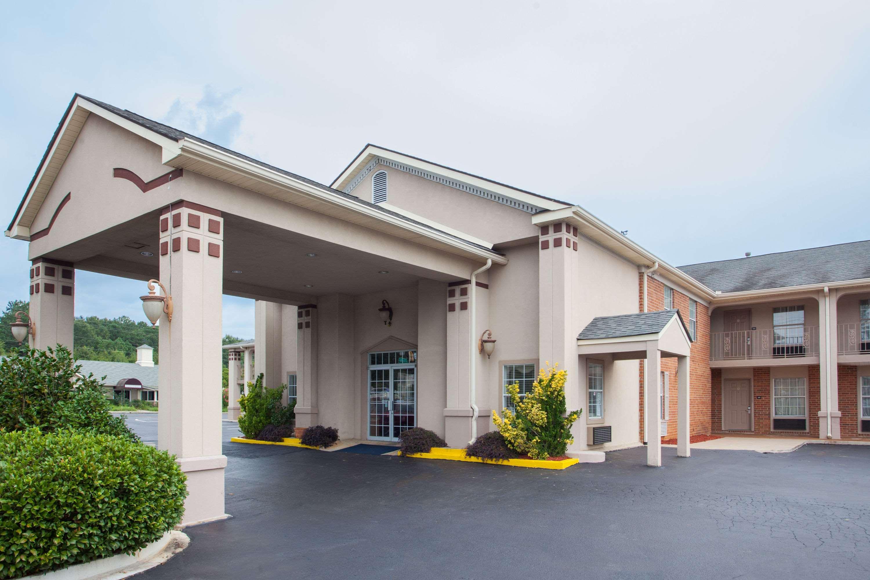 Super 8 By Wyndham Covington Otel Dış mekan fotoğraf