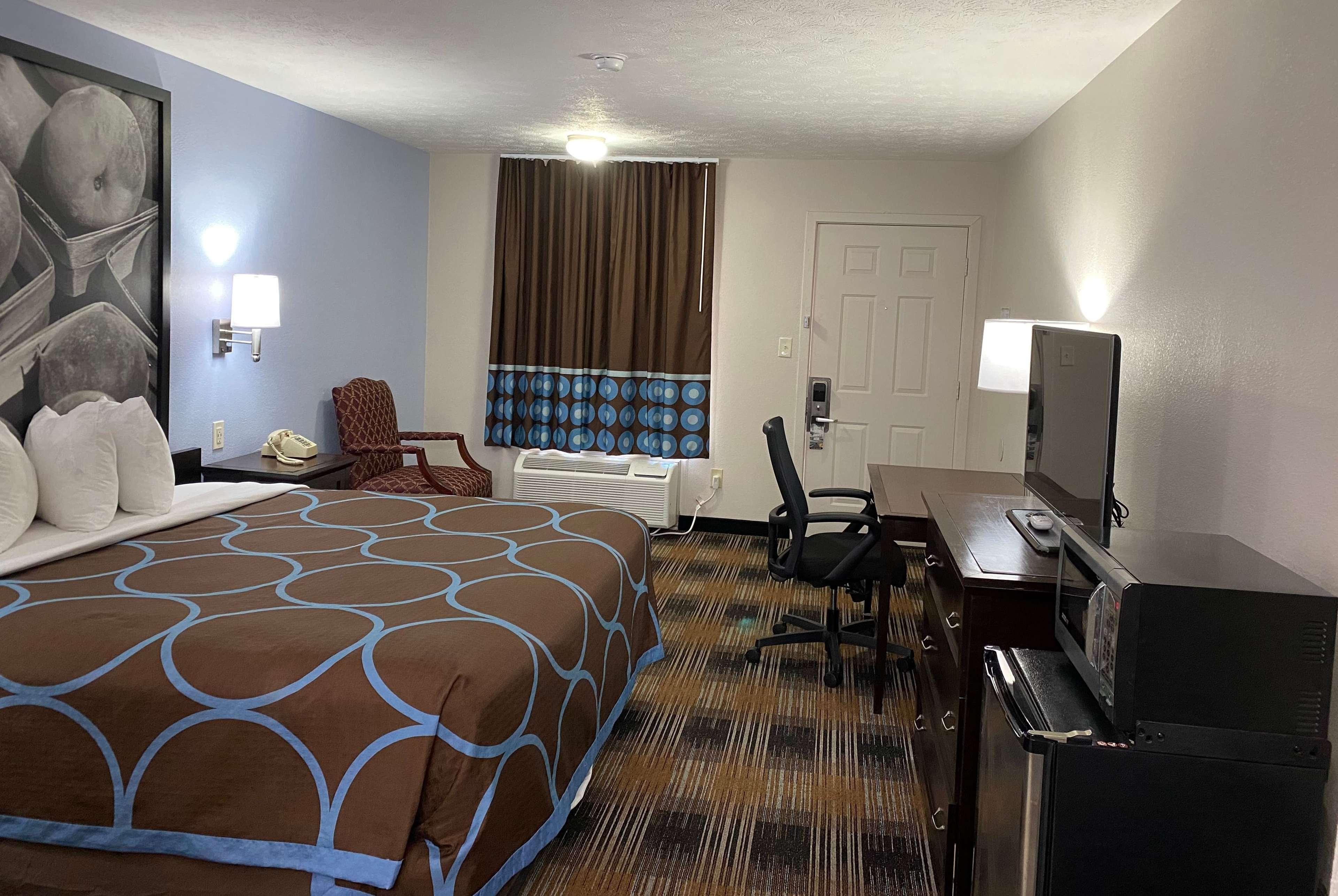 Super 8 By Wyndham Covington Otel Dış mekan fotoğraf